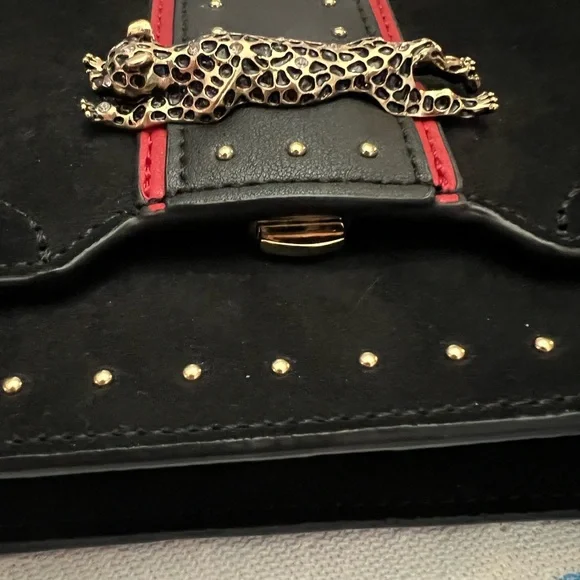Topshop Black and Red Suede Chain Panther Clutch - Picture 5 of 8